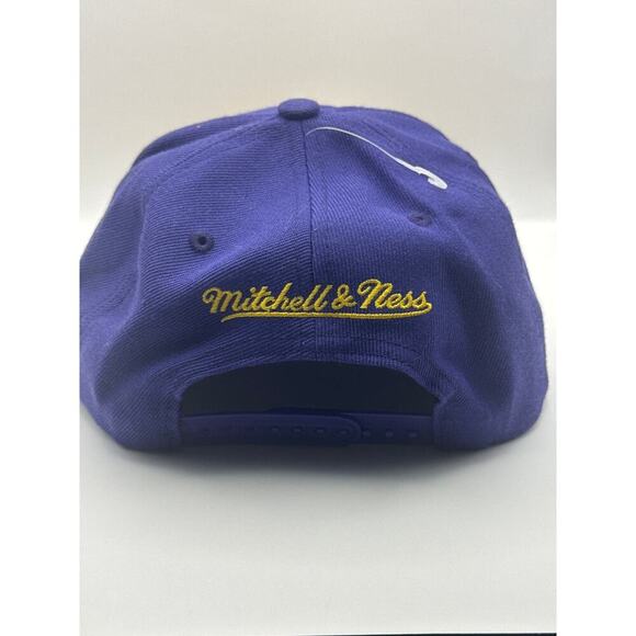 LA Lakers Mitchell & Ness NBA Snapback Hat Cap 3D Logo Purple Yellow NWT - Picture 8 of 9